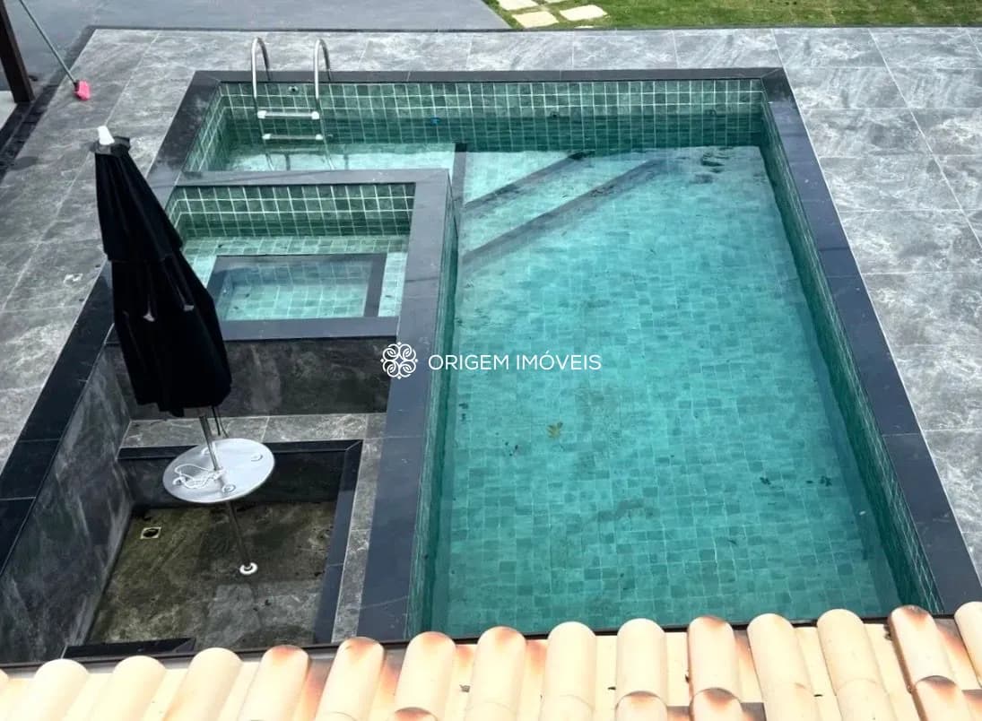 Piscina e Jacuze