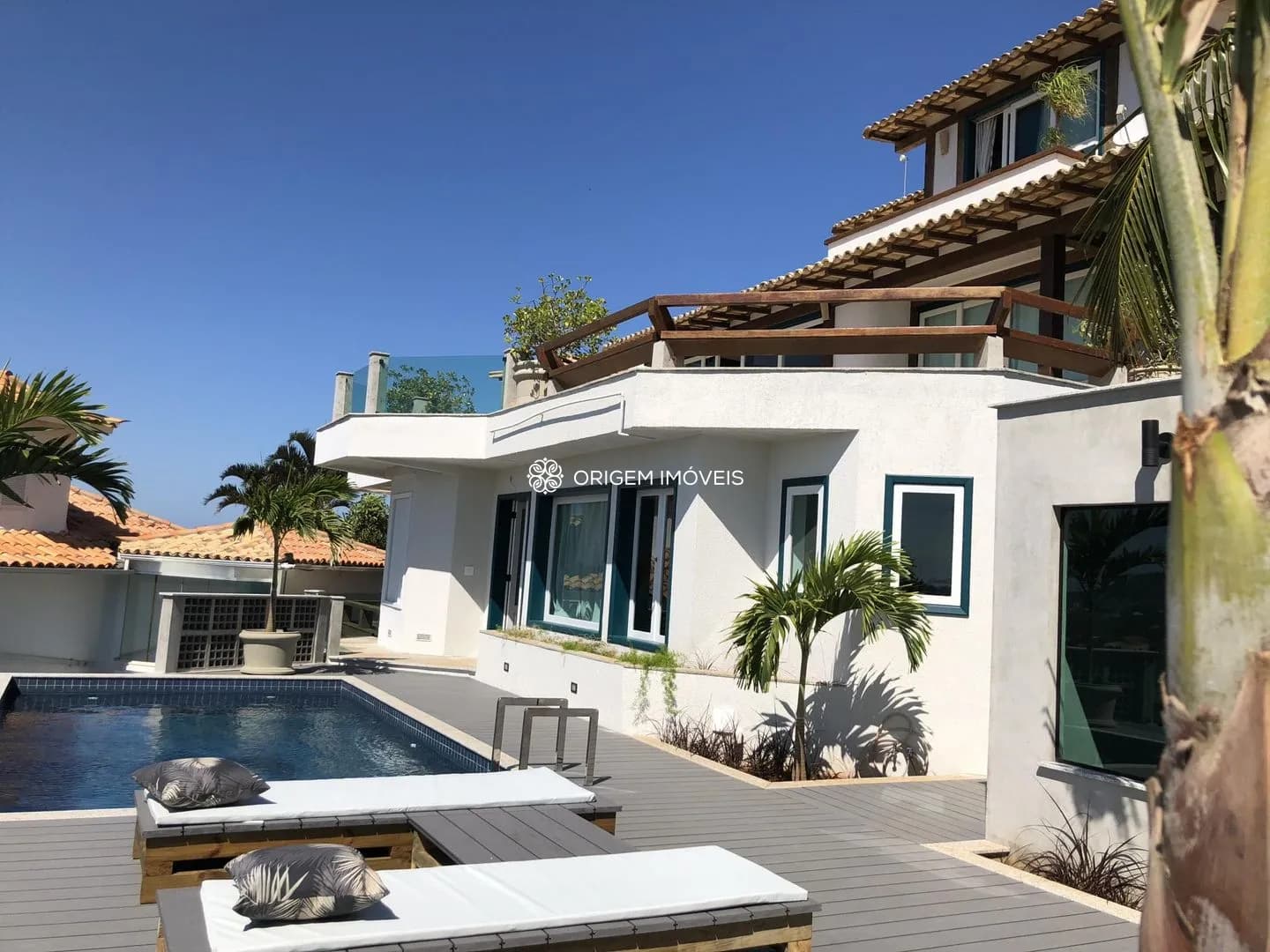 Fachada - vista piscina
